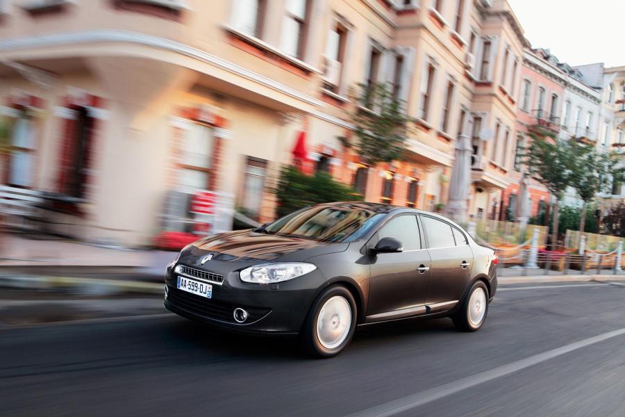  Renault Fluence 2010 года  (фото 97 из 146)